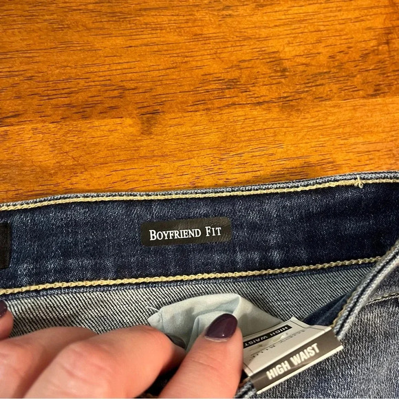 NWT Judy Blue Distressed High Rise Boyfriend Fit Size 13/31 - Picture 8 of 14